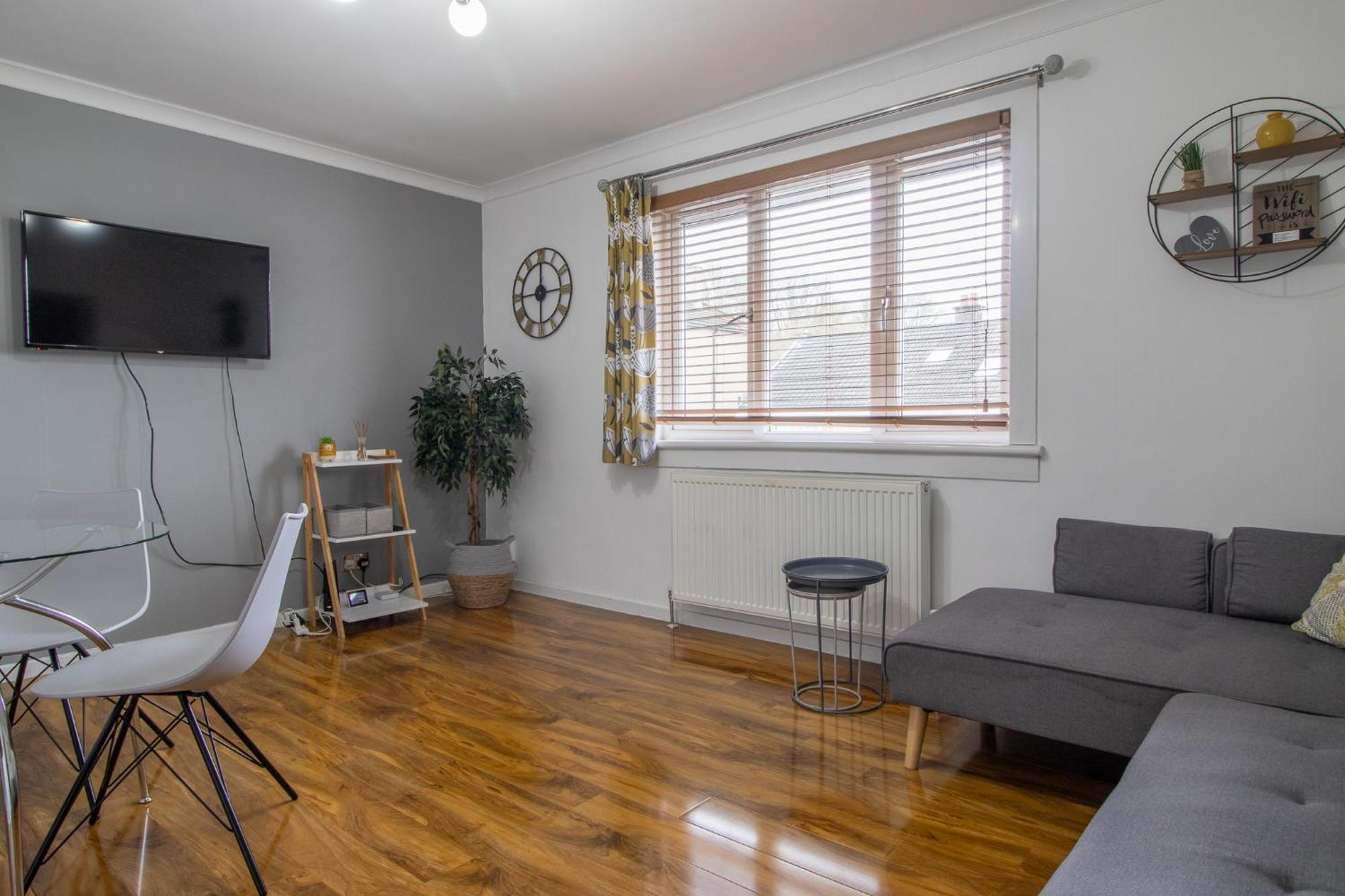 1 Bed Apartment Central Hamilton Free Wifi With Great Transport Links To Glasgow 外观 照片